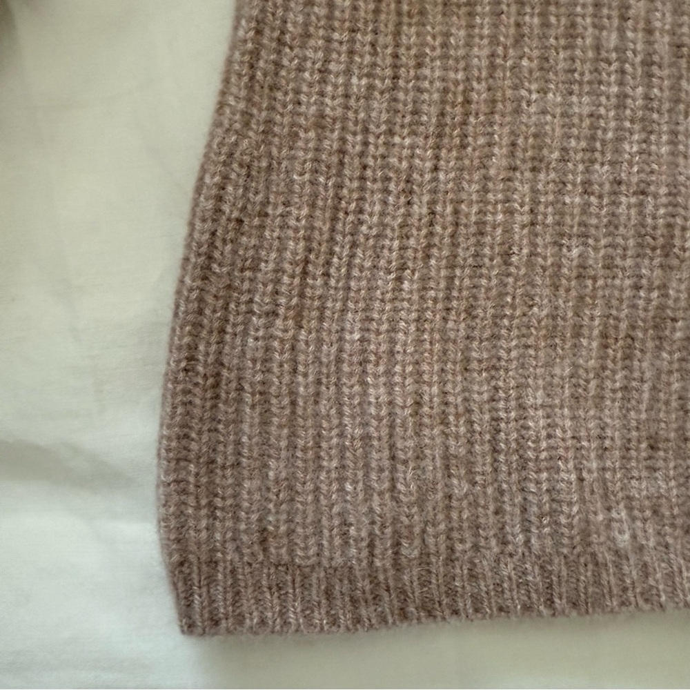 Quince Mongolian Cashmere Fisherman Crewneck Sweater, Oatmeal, size L - Picture 8 of 9